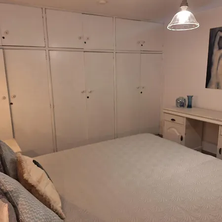 Semesterbostad Happy *